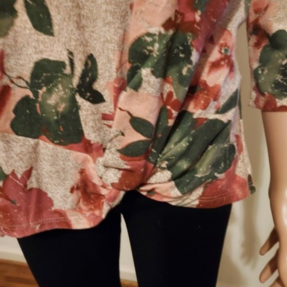 New Directions Fall Floral 3/4 Aleeve with Knot Tie at Hem Size S NWT - Picture 2 of 4